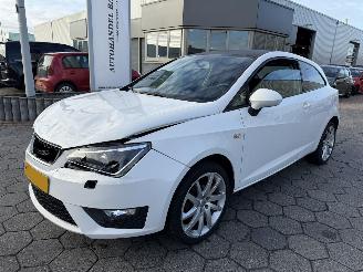 uszkodzony samochody osobowe Seat Ibiza SC 1.2 TSI FR 2012/12