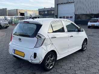 Kia Picanto 1.0 CVVT Design Edition picture 4