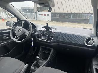 Volkswagen Up! 1.0 picture 12