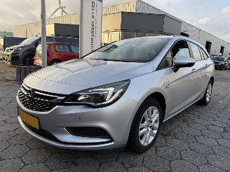 krockskadad bil auto Opel Astra Sports Tourer 1.0 2018/8