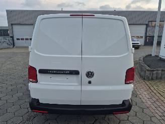 Volkswagen Transporter T6 150pk automaat picture 6