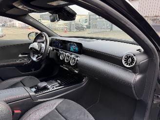 Mercedes A-klasse A-klasse 180 Premium Plus picture 16