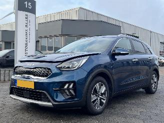 damaged passenger cars Kia Niro 1.6 GDi Hybrid ExecutiveLine 2022/2