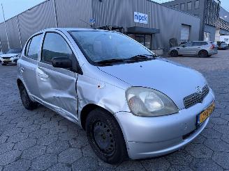 Toyota Yaris 1.3-16V VVT-i Luna picture 3