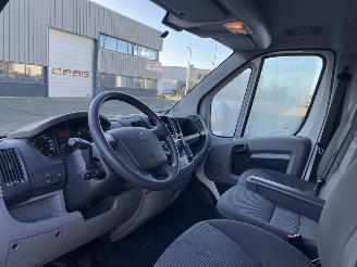 Peugeot Boxer 335 2.2 HDI L2H2 picture 12