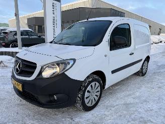krockskadad bil bedrijf Mercedes Citan 108 CDI BlueEFFICIENCY 2018/8