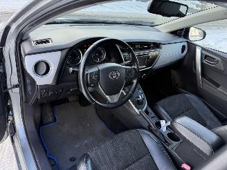 Toyota Auris 1.8 Hybrid Executive picture 17