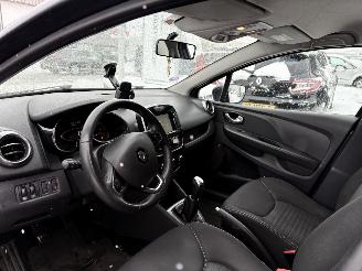 Renault Clio Estate 0.9 TCe Limited picture 10