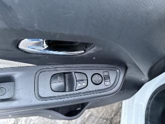 Nissan Micra 1.0 IG-T Acenta picture 14