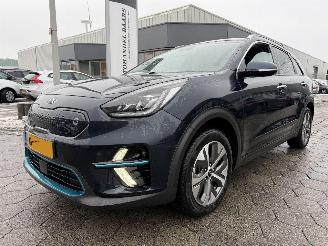 Damaged car Kia e-Niro ExecutiveLine 64 kWh 2019/12