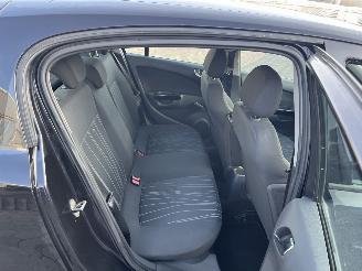 Opel Corsa 1.2-16V Business picture 11