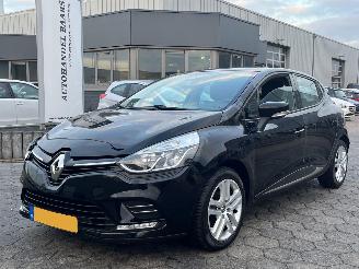Voiture accidenté Renault Clio 0.9 TCe Zen 2017/10