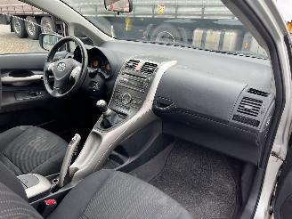 Toyota Auris 1.4-16V picture 10