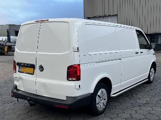 Volkswagen Transporter 2.0 TDI L2H1 28 Economy Business picture 4