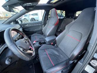 Volkswagen Golf 2.0 TSI GTI CLUBSPORT  PANO 301PK AUTOMAAT picture 15