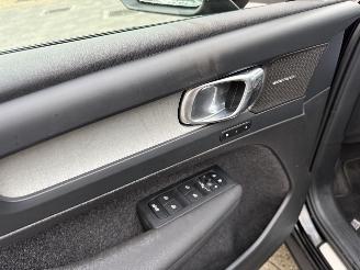 Volvo XC40 2.0 B4 Plus Dark picture 10