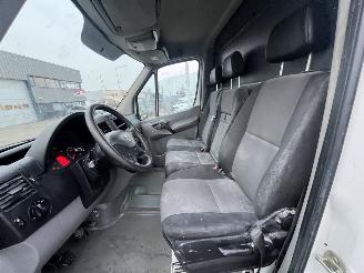 Volkswagen Crafter 30 2.0 TDI L1H1 BM picture 12