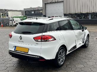 Renault Clio Estate 0.9 TCe Night&Day picture 4