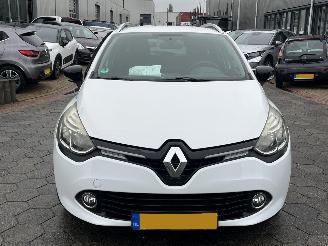 Renault Clio Estate 0.9 TCe Night&Day picture 2