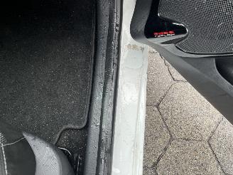 Renault Clio Estate 0.9 TCe Night&Day picture 10