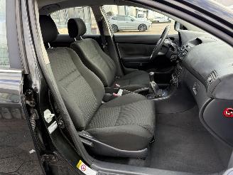 Toyota Avensis 1.6 VVTi Linea Terra picture 13