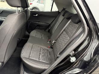 Kia Stonic 1.0 T-GDi MHEV DynamicPlusLine picture 10