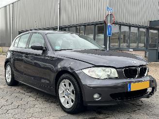 skadebil auto BMW 1-serie 118i AUTOM High Executive 2005/4
