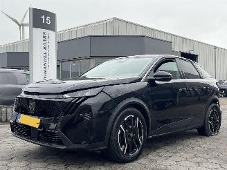 Vaurioauto  passenger cars Peugeot e-3008 Allure Avantage 210 73 kWh 2025/1