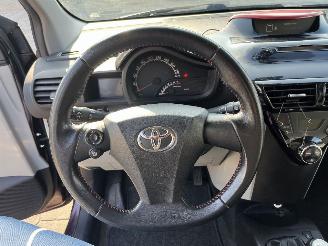 Toyota iQ 1.0 VVTi Aspiration picture 15