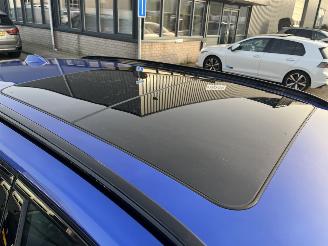 BMW 3-serie 330e M xDrive pano picture 12