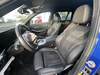 BMW 3-serie 330e M xDrive pano picture 17