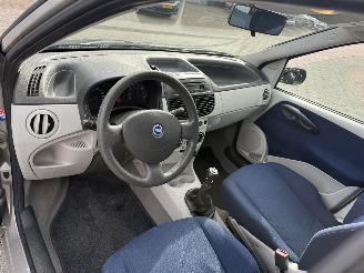 Fiat Punto 1.4-16V Dynamic picture 16