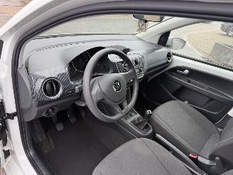 Volkswagen Up! 1.0 picture 10