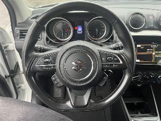 Suzuki Swift 1.2 Stijl Smart Hybrid picture 17