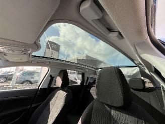 Peugeot 308 SW 1.2 PureTech Blue Lease Executive picture 14