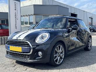 damaged passenger cars Mini Cooper 1.5 Cooper Marylebone 2016/7