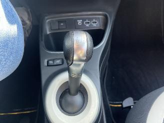 Renault Twingo Z.E. R80 Intens picture 19