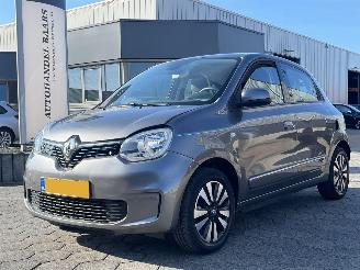 uszkodzony samochody osobowe Renault Twingo Z.E. R80 Intens 2021/12
