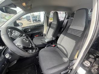 Volkswagen Up! 1.0 picture 12