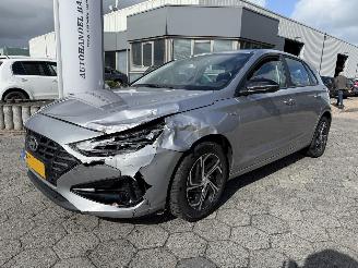 uszkodzony samochody osobowe Hyundai I-30 1.0 T-GDi MHEV Comfort Smart 2022/6