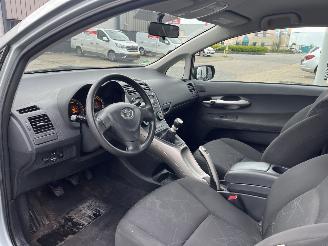 Toyota Auris 1.3 Access picture 12