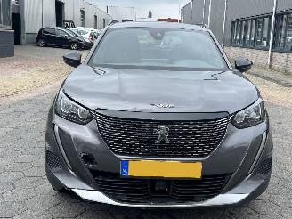 Peugeot 2008 1.2 PureTech Allure Pack AUTOMAAT picture 2