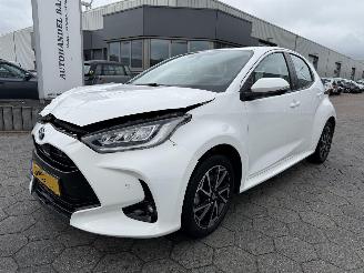 Unfallwagen Toyota Yaris 1.5 Hybrid Comfort 2022/1