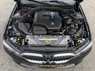 BMW 3-serie 330e Business Edition Plus picture 11