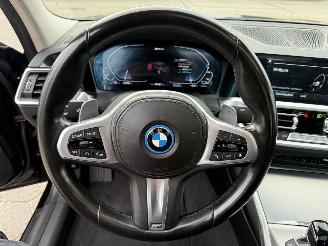 BMW 3-serie 330e Business Edition Plus picture 21