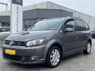 Vaurioauto  passenger cars Volkswagen Touran 1.4 TSI Comfortline 140PK 2014/4