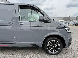 Volkswagen Transporter 150 PK Edition Autom picture 5