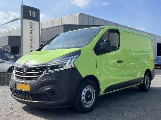 krockskadad bil bedrijf Renault Trafic 1.6 dCi 95 L1H1 2020/4