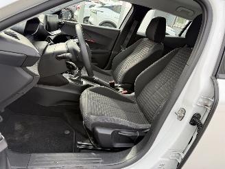 Peugeot 2008 1.2 PureTech Active picture 9