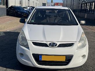 Hyundai I-20 1.2i Business Edition picture 2